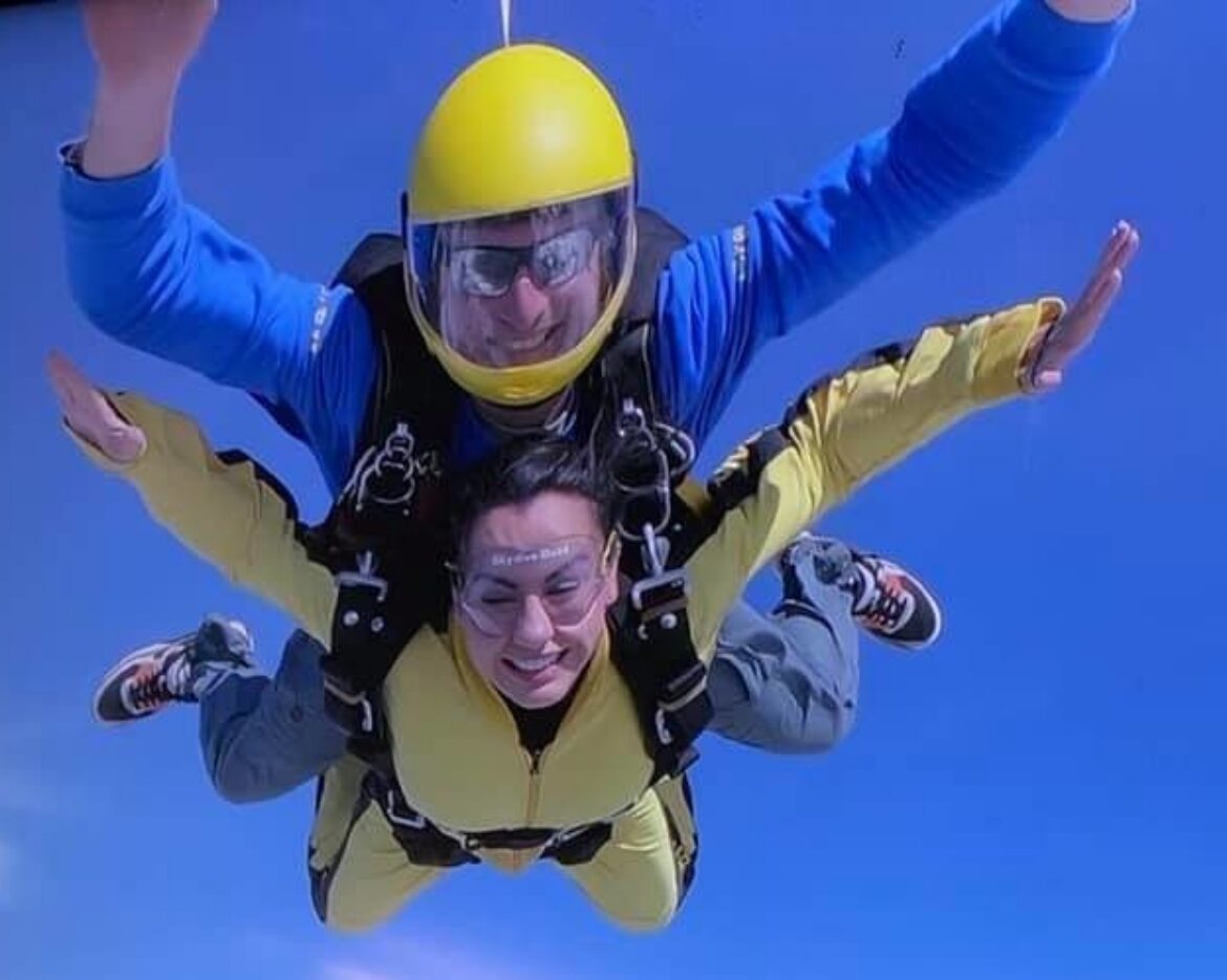 Woman skydiving to raise money to find a cure for Glioblastoma (GBM)